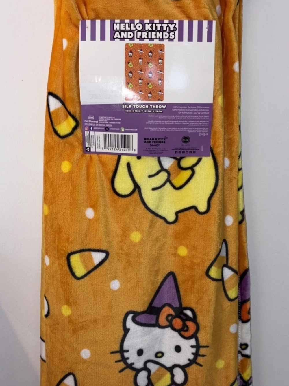 NWT Hello Kitty and friends Blanket Throw - Orange